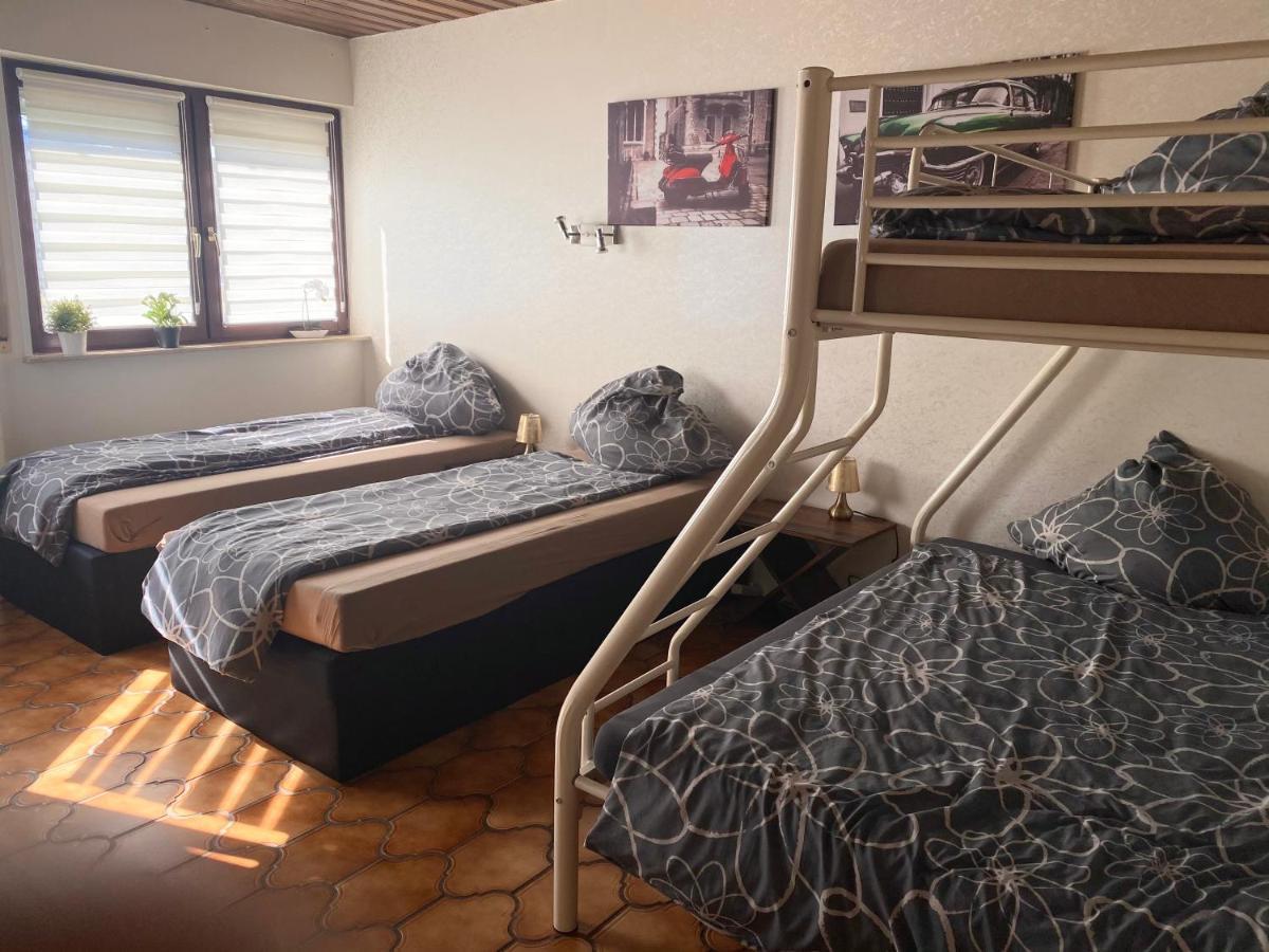 Apartments Rhona III Und IV Neunkirchen City Ngoại thất bức ảnh